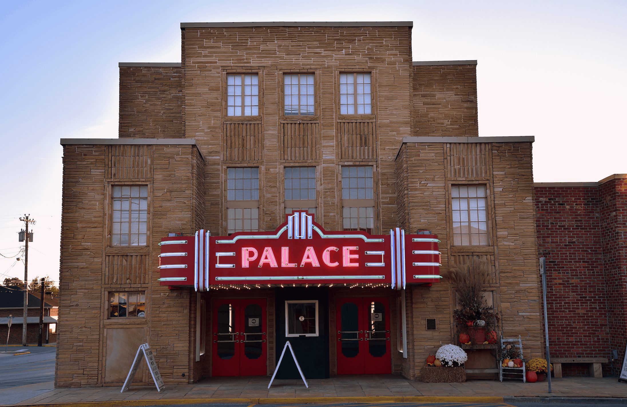 Image of Palace Theater in Crossville, TN